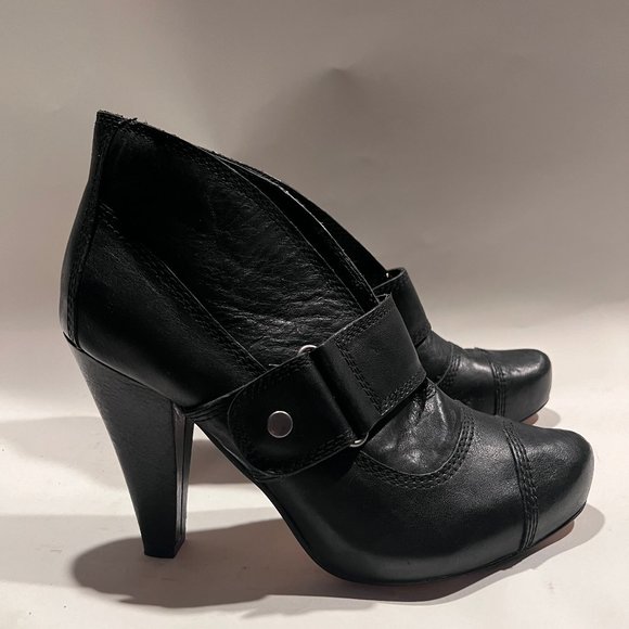 Seychelles Womens Black Almond Toe Leather Hook and Loop High Heel Bootie Size 9 - Picture 3 of 11